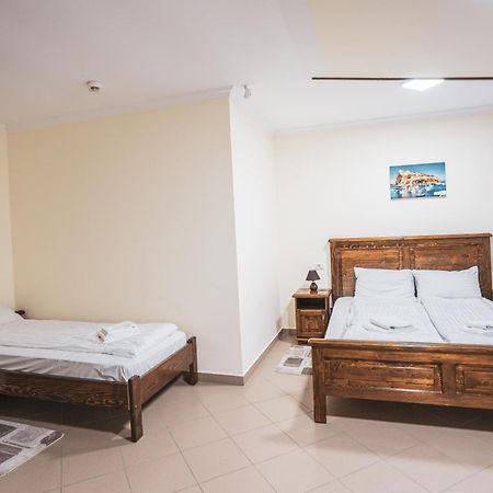 מויצ'ו דה סוס Hotel Rabbit Bran מראה חיצוני תמונה